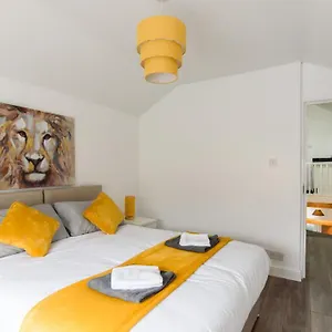 salisbury-road-apartments-short-walk-to-city-by.cardiffhotelswales.com/